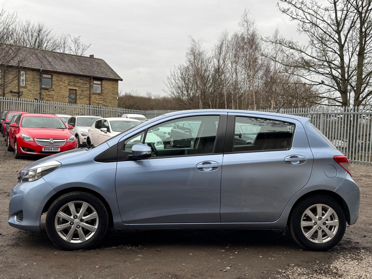 Used Toyota Yaris for sale - 77598876: Photo 4