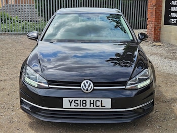 Used Volkswagen Golf 2018 for sale - 79107385: Photo