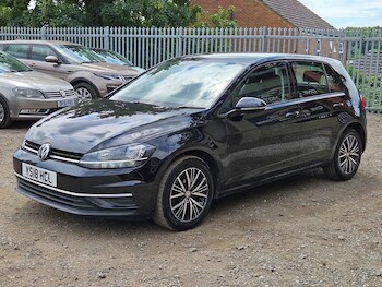 Used Volkswagen Golf 2018 for sale - 79107385: Photo