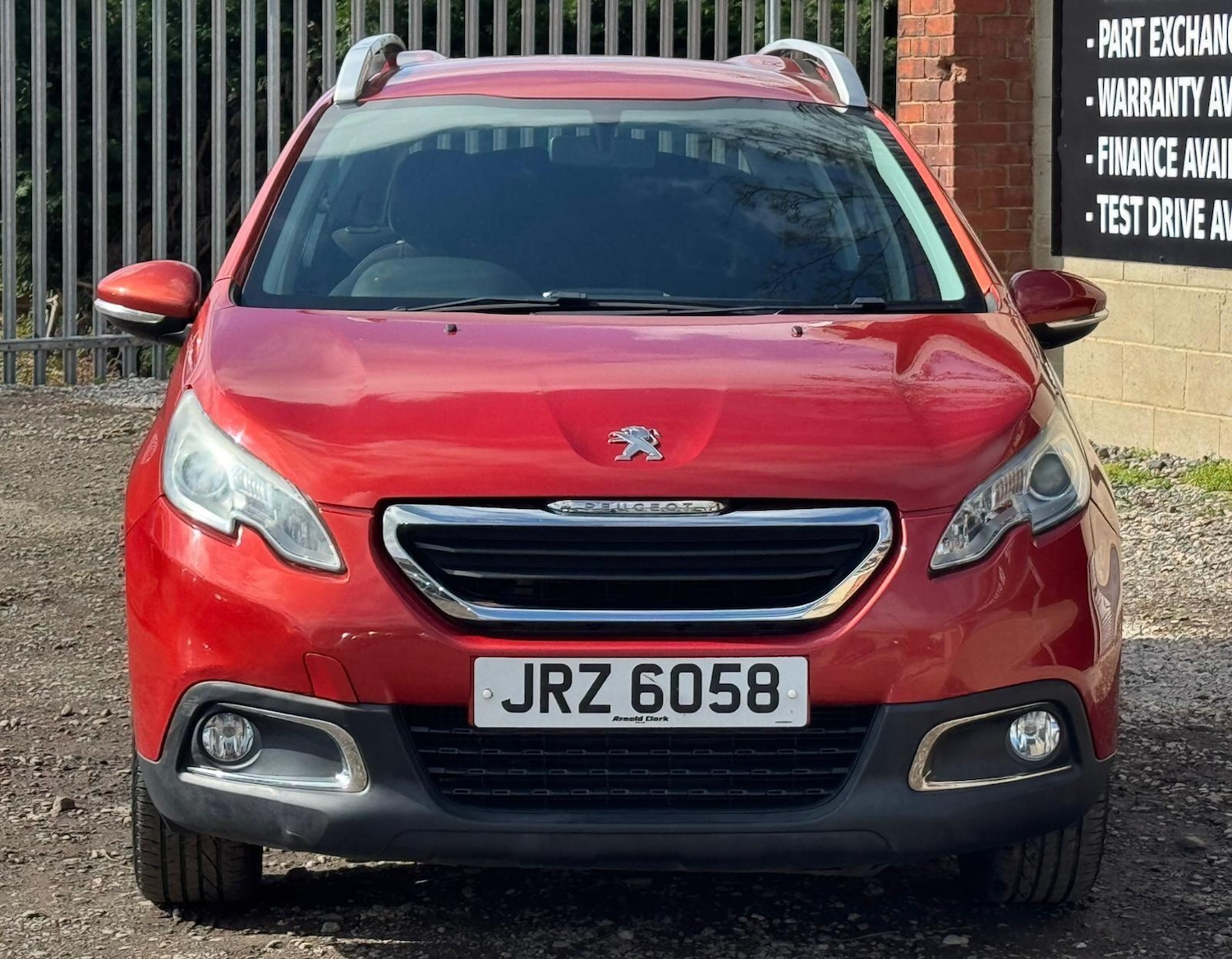 Used Peugeot 2008 2015 for sale - 78086509: Photo 2