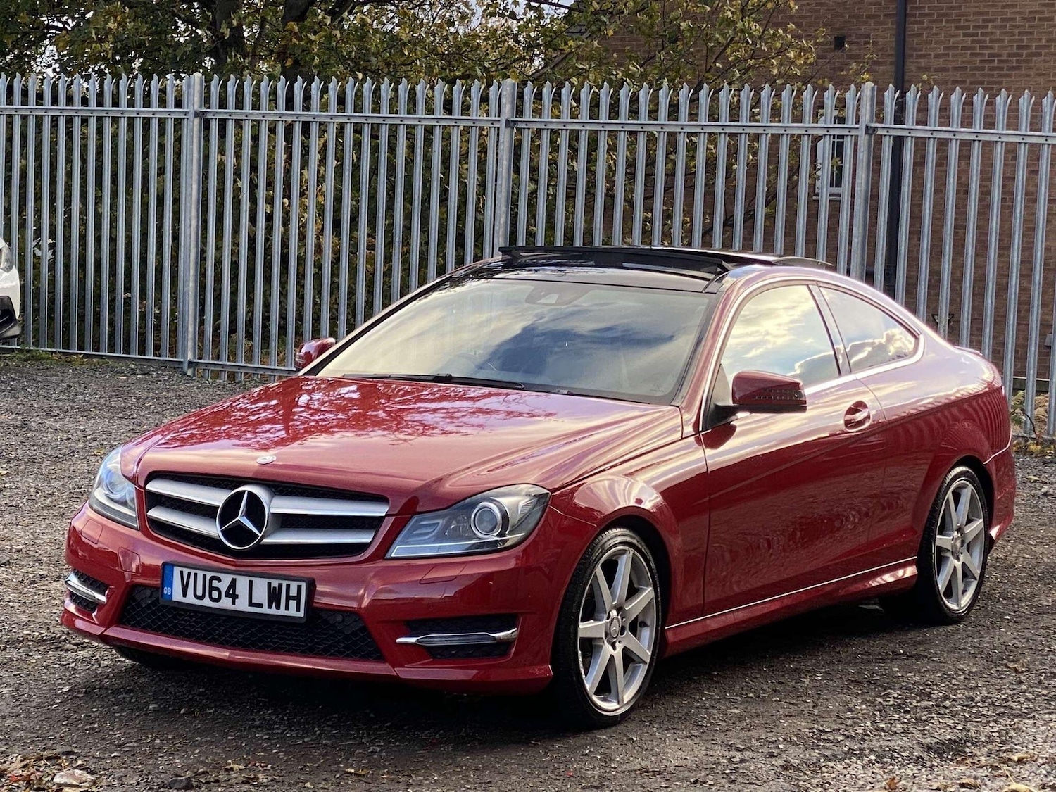 Used Mercedes-Benz C Class 2014 for sale - 76398240: Photo 3