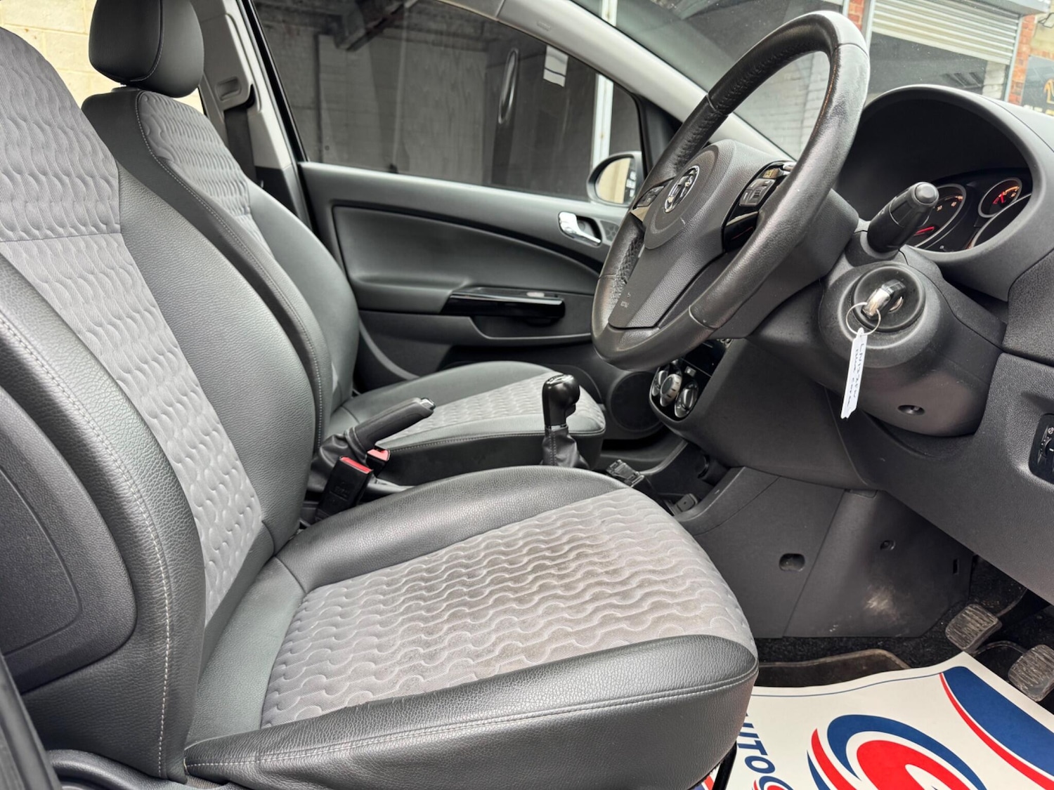 Used Vauxhall Corsa 2013 for sale - 77783595: Photo 6