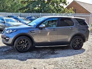 Used Land Rover Discovery Sport 2016 for sale - 79688507: Photo