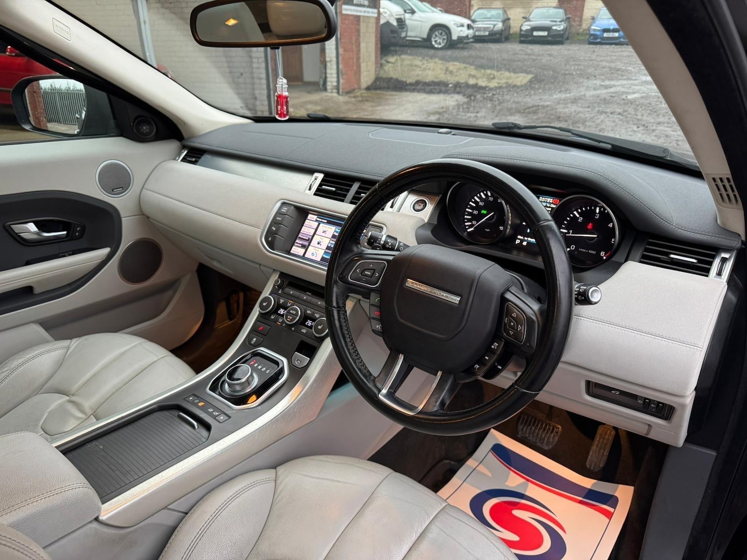 Used Land Rover Range Rover Evoque 2012 for sale - 77320294: Photo 6