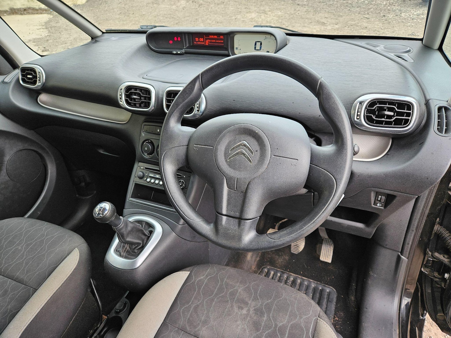 Used Citroen C3 Picasso 2013 for sale - 77854285: Photo 8
