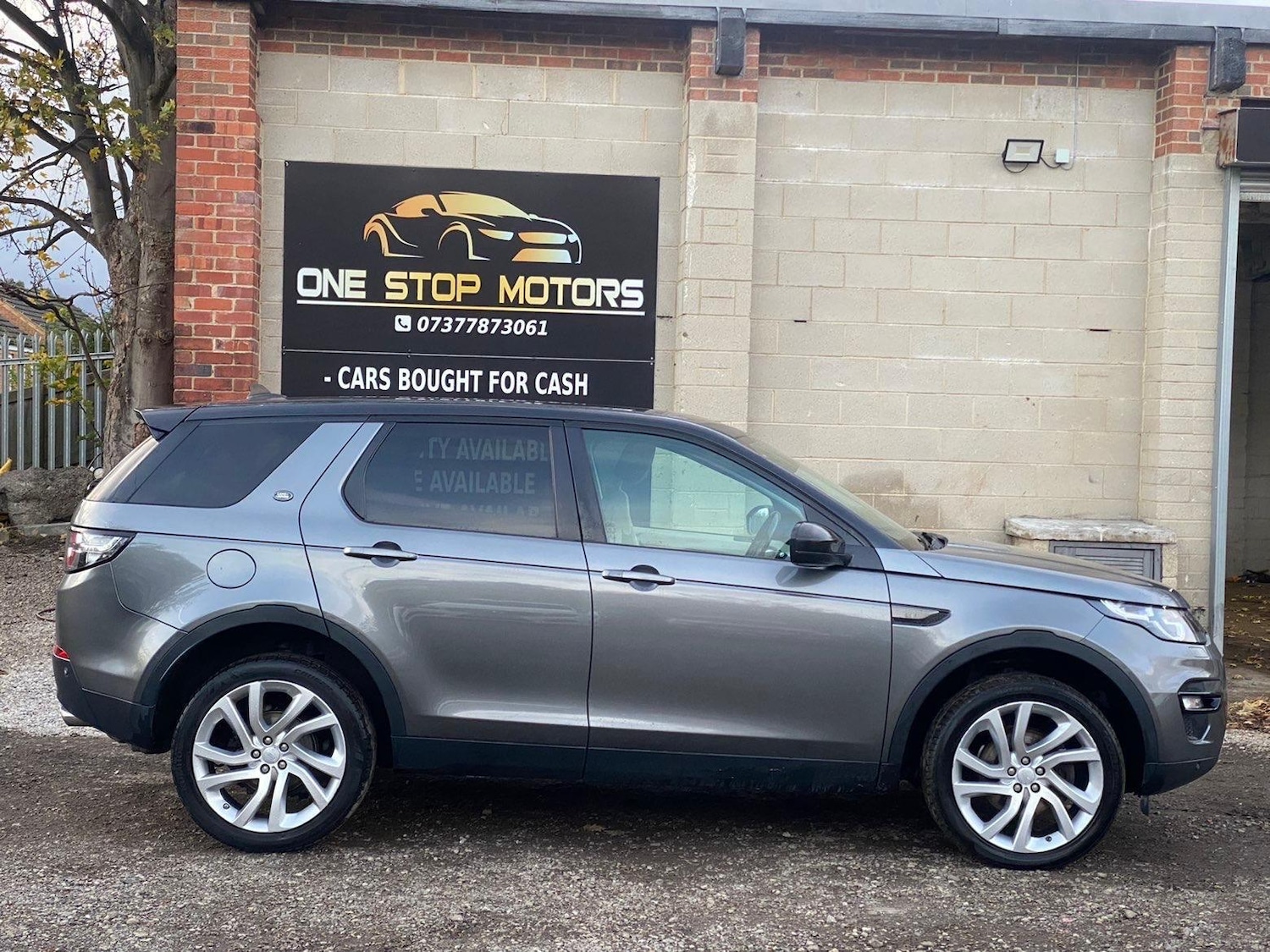 Used Land Rover Discovery Sport 2015 for sale - 76473272: Photo 12