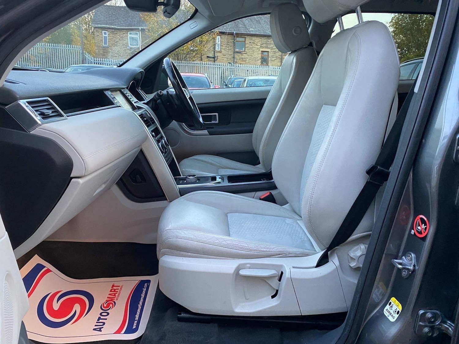 Used Land Rover Discovery Sport 2015 for sale - 76473272: Photo 16