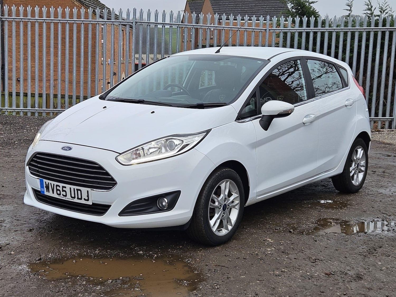 Used Ford Fiesta 2015 for sale - 77611835: Photo 3