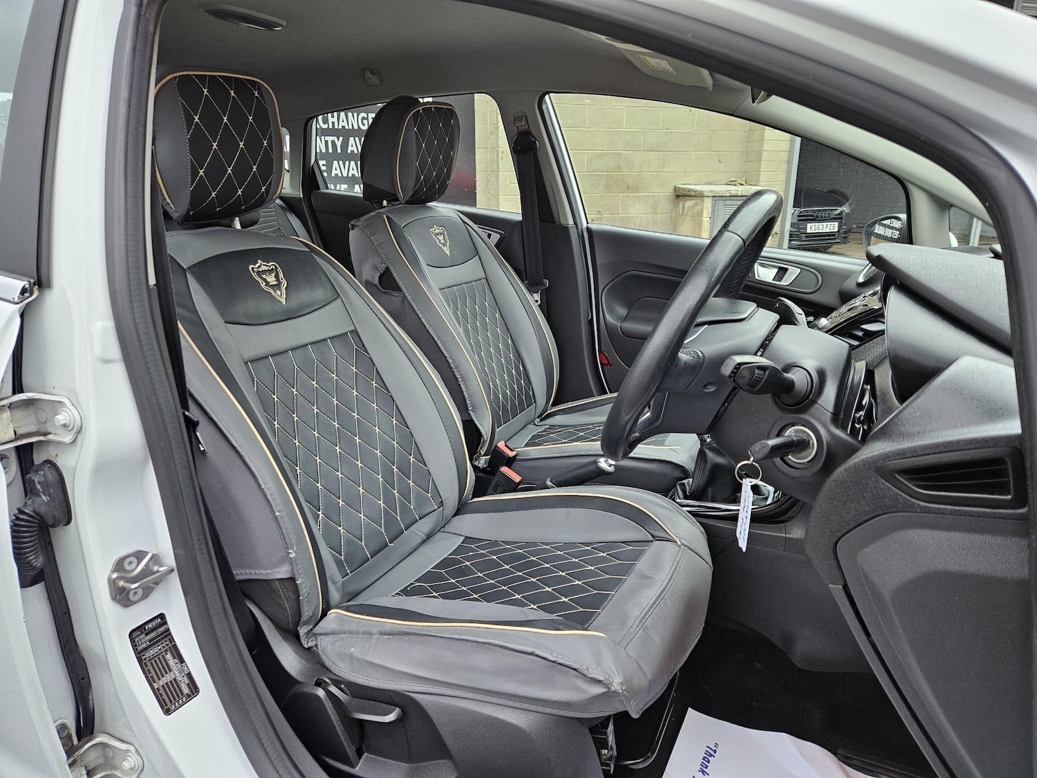 Used Ford Fiesta 2015 for sale - 77611835: Photo 6