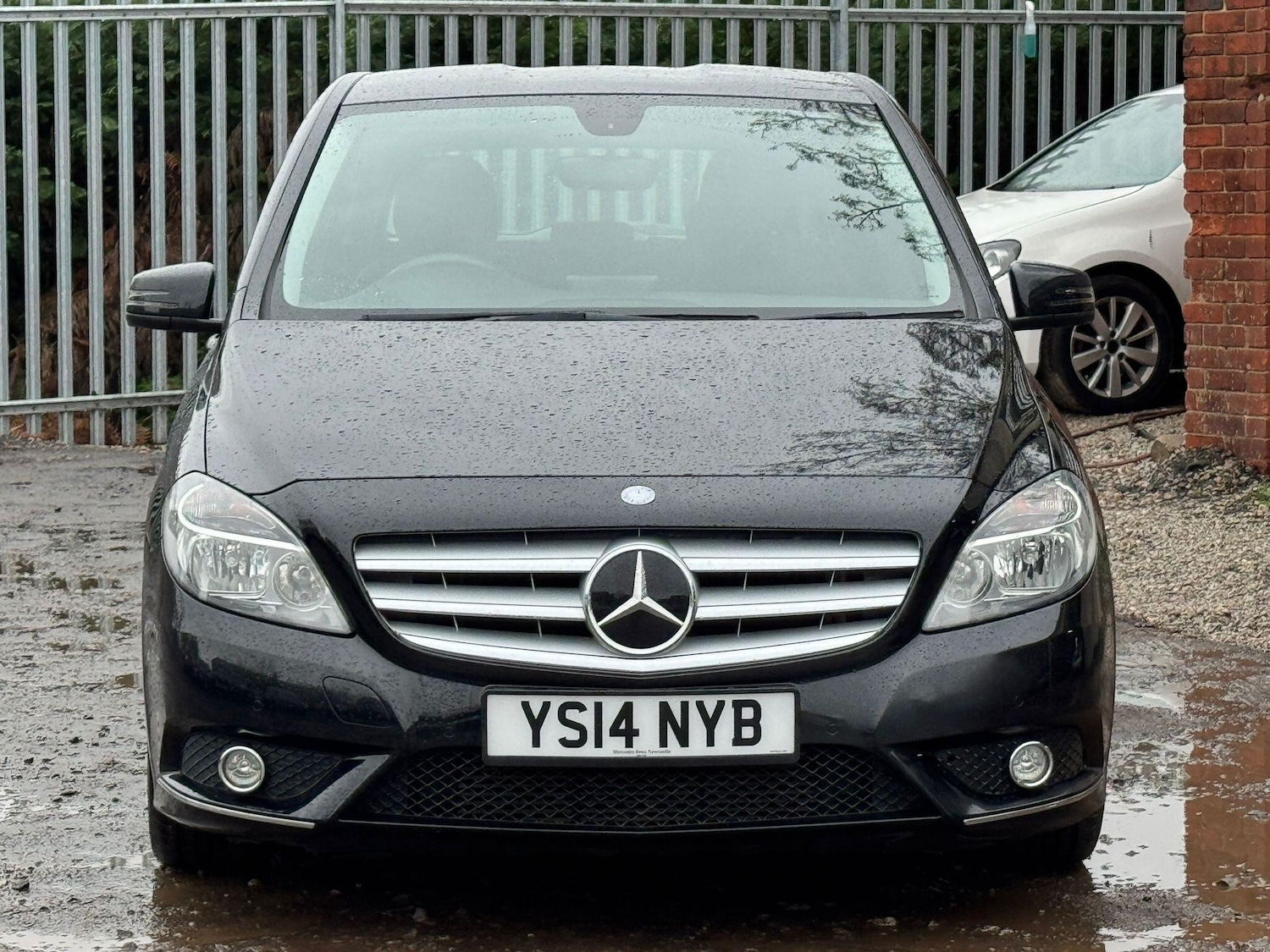 Used Mercedes-Benz B Class for sale - 77166827: Photo 2
