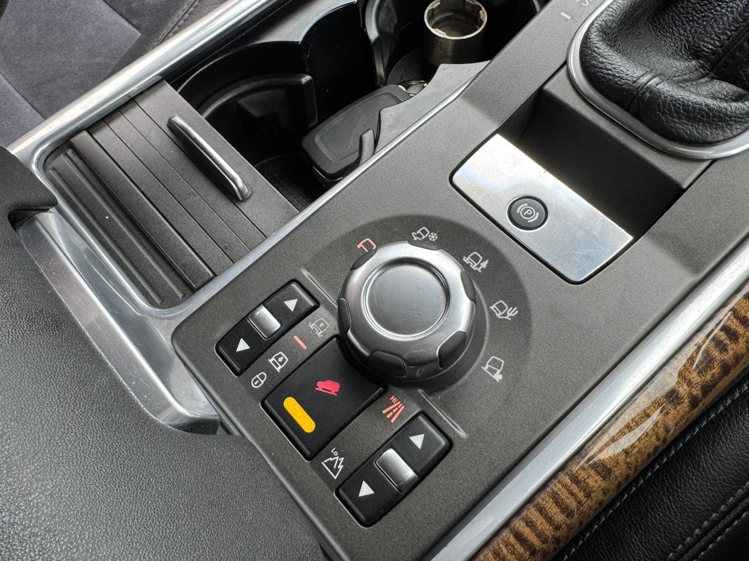 Used Land Rover Range Rover Sport 2010 for sale - 77784237: Photo 10