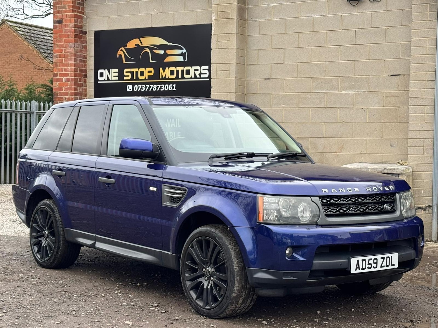 Used Land Rover Range Rover Sport 2010 for sale - 77784237: Photo 15