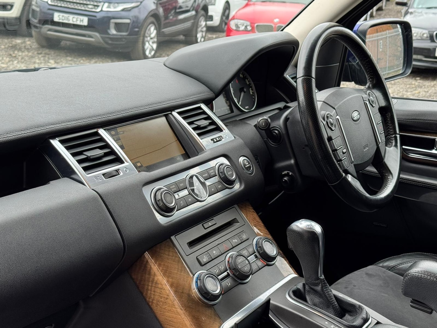 Used Land Rover Range Rover Sport 2010 for sale - 77784237: Photo 17