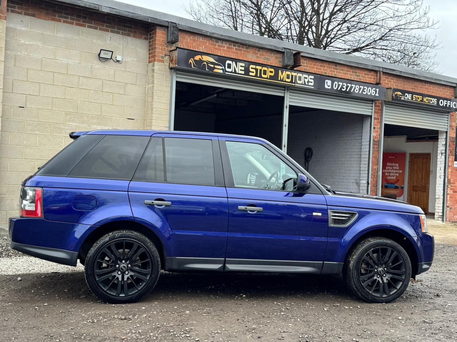 Used Land Rover Range Rover Sport 2010 for sale - 77784237: Photo 5