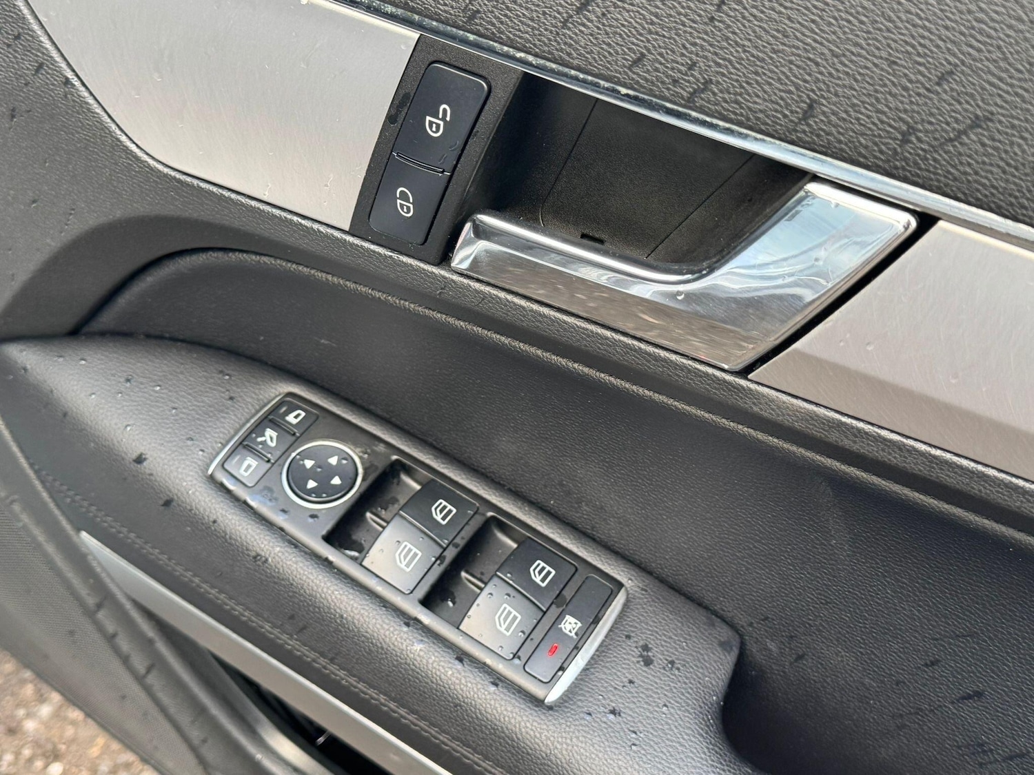 Used Mercedes-Benz E Class 2011 for sale - 77908820: Photo 20