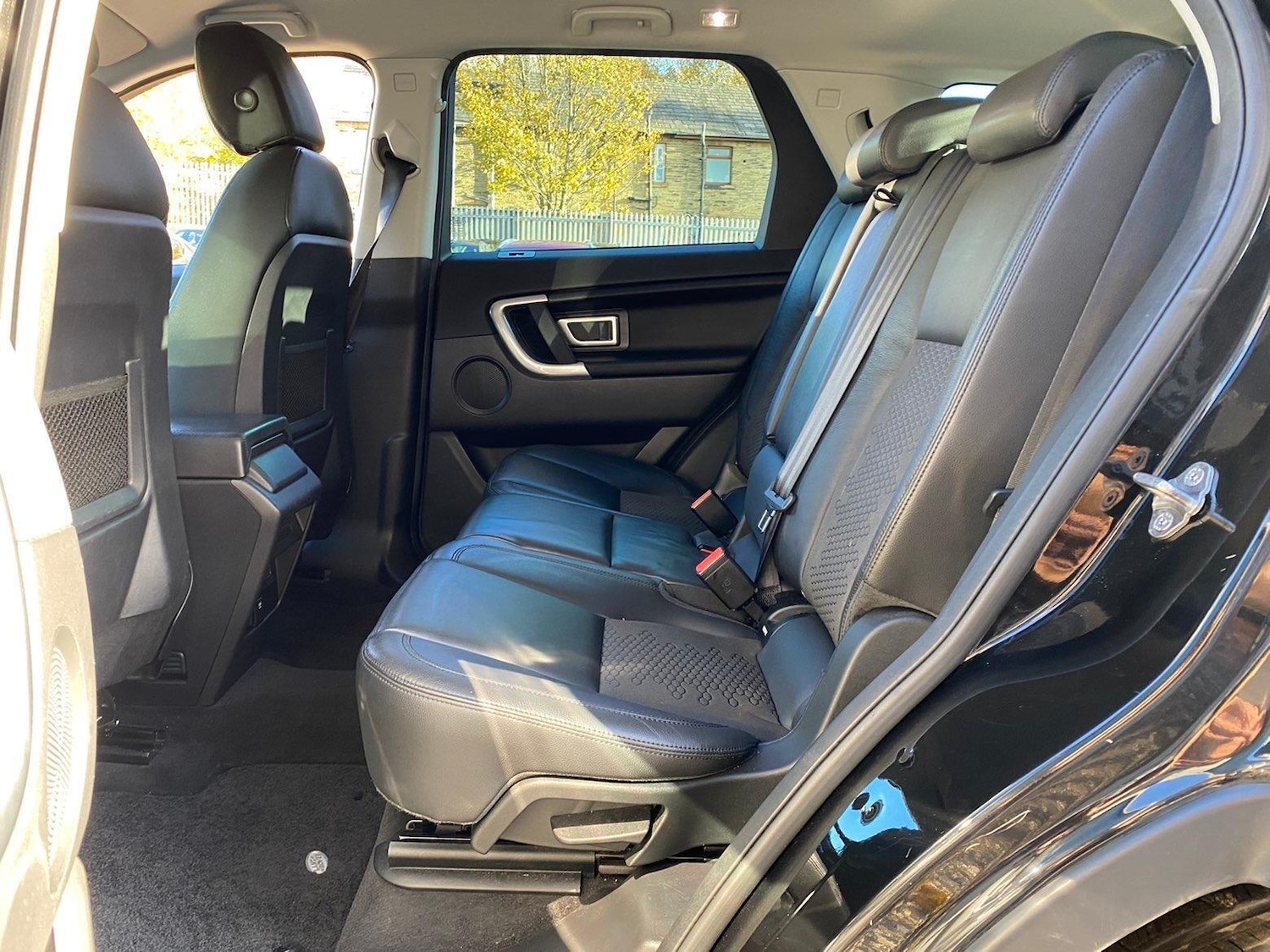 Used Land Rover Discovery Sport 2017 for sale - 76446573: Photo 26