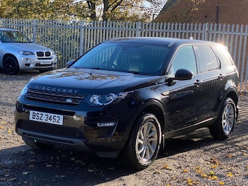 Used Land Rover Discovery Sport 2017 for sale - 76446573: Photo