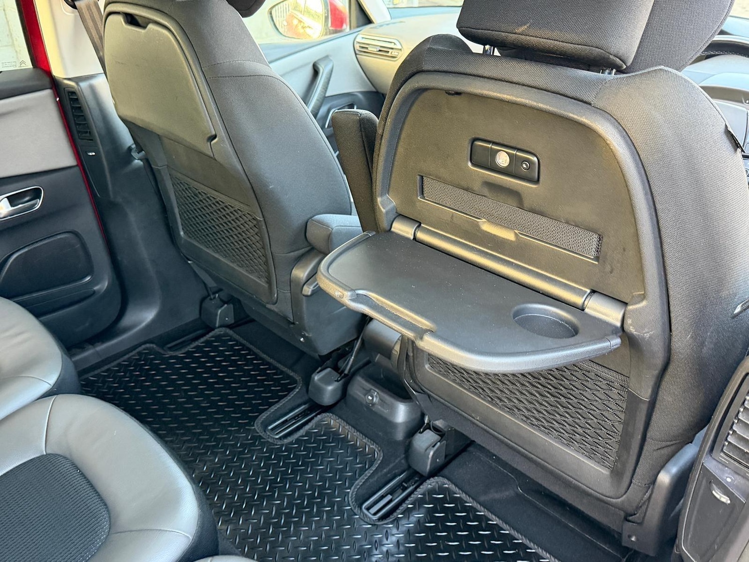 Used Citroen C4 Picasso 2014 for sale - 76990620: Photo 17