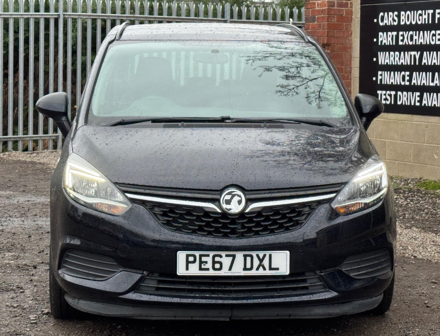 Used Vauxhall Zafira Tourer for sale - 77783670: Photo 2