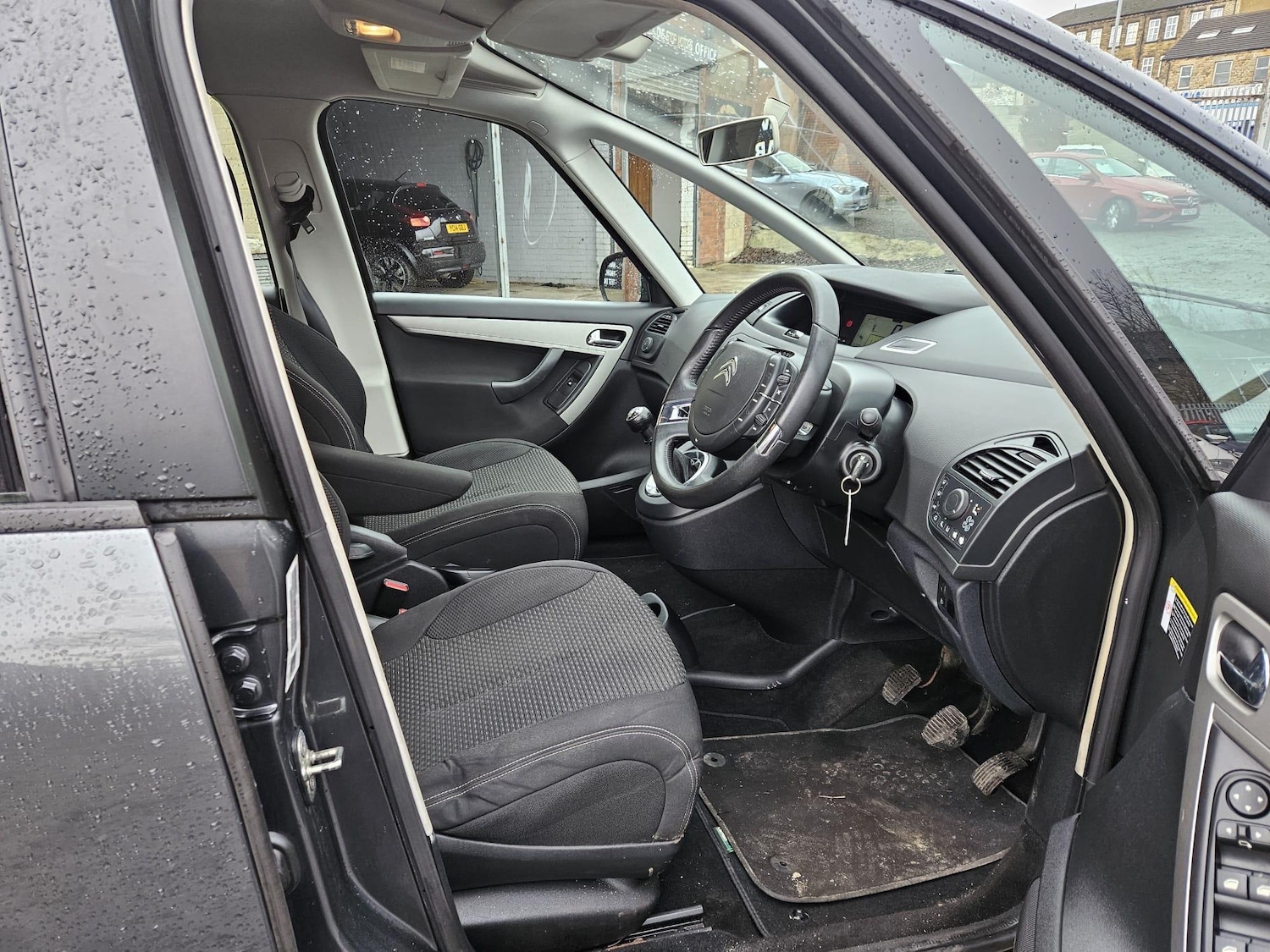 Used Citroen Grand C4 Picasso 2012 for sale - 77611699: Photo 6