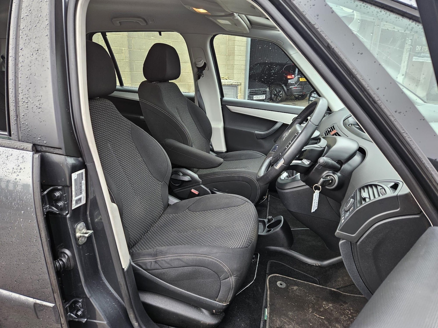 Used Citroen Grand C4 Picasso 2012 for sale - 77611699: Photo 7