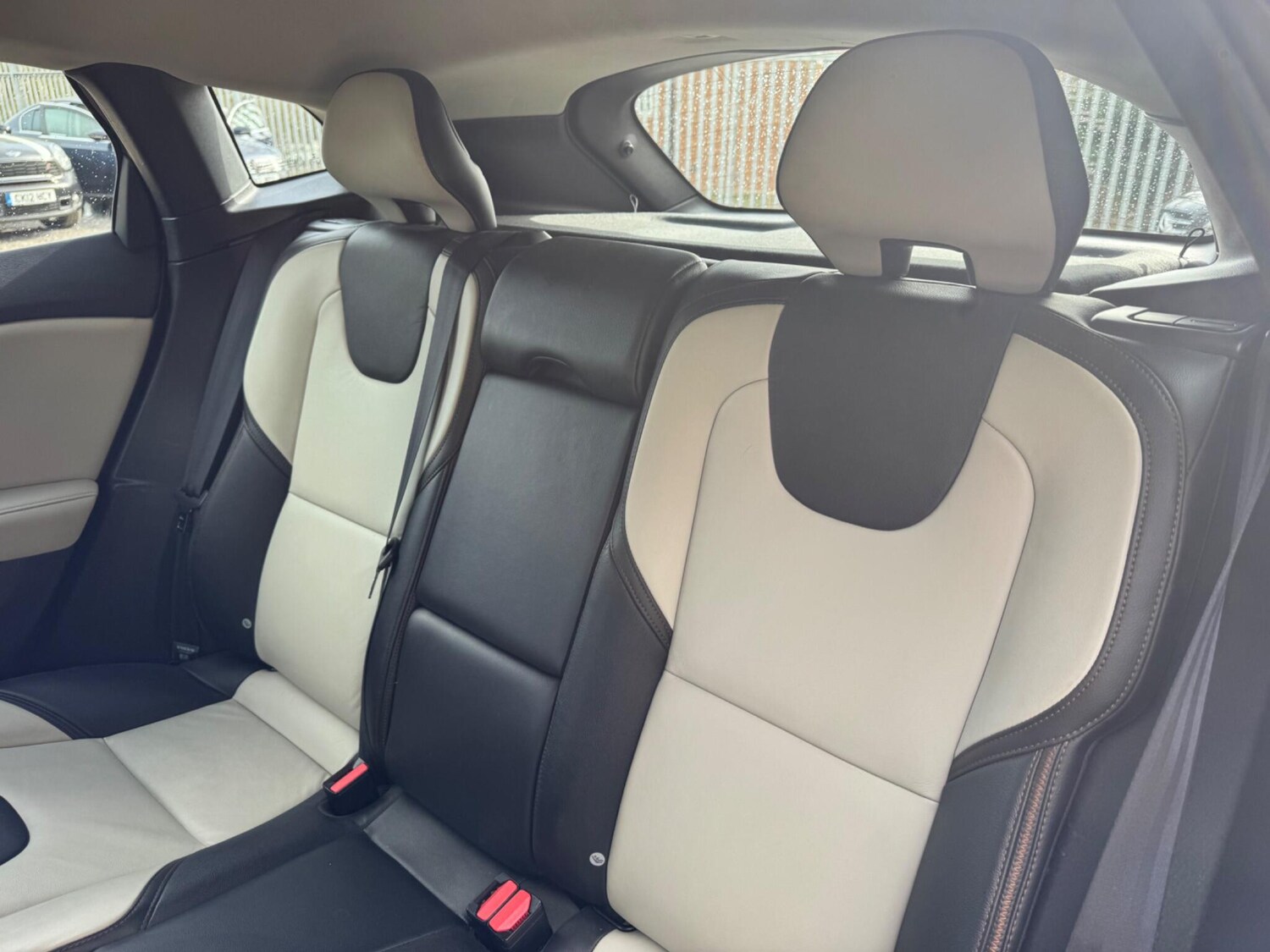 Used Volvo V40 Cross Country for sale - 78214375: Photo 16