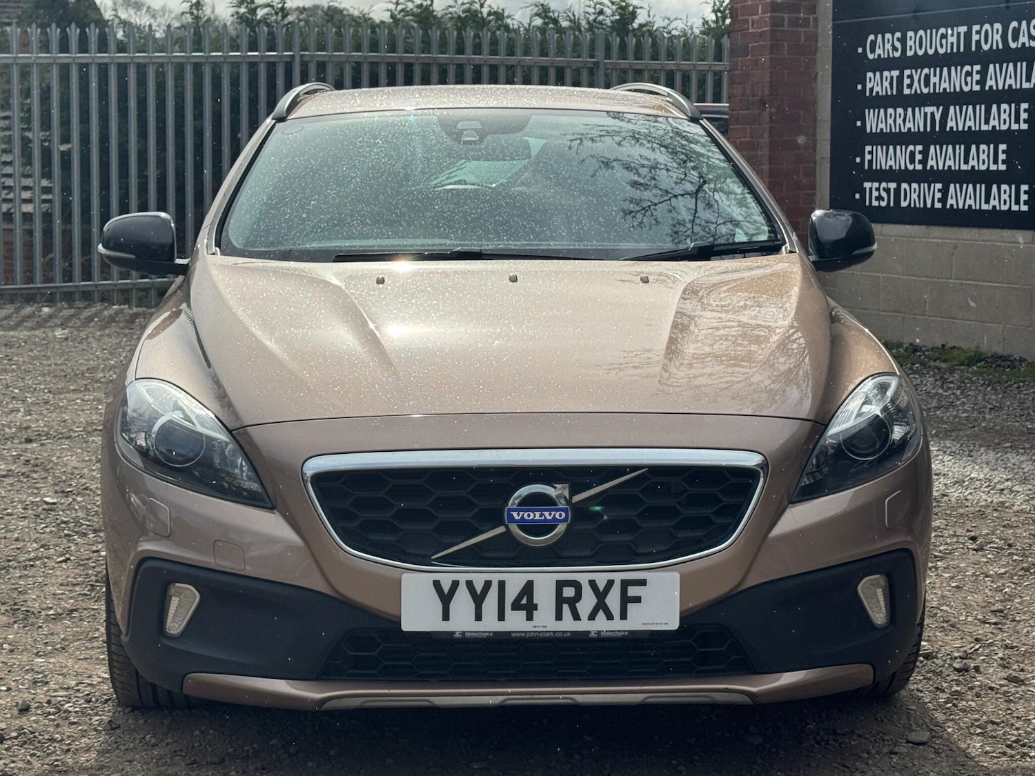 Used Volvo V40 Cross Country for sale - 78214375: Photo 2