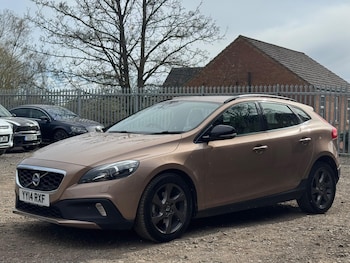 Used Volvo V40 Cross Country 2014 for sale - 78214375: Photo