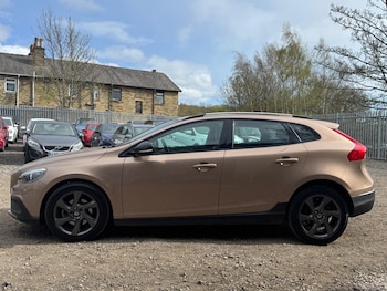 Used Volvo V40 Cross Country 2014 for sale - 78214375: Photo