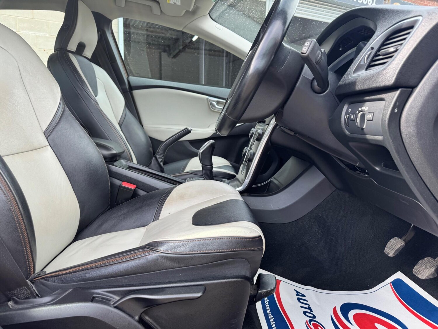 Used Volvo V40 Cross Country for sale - 78214375: Photo 6