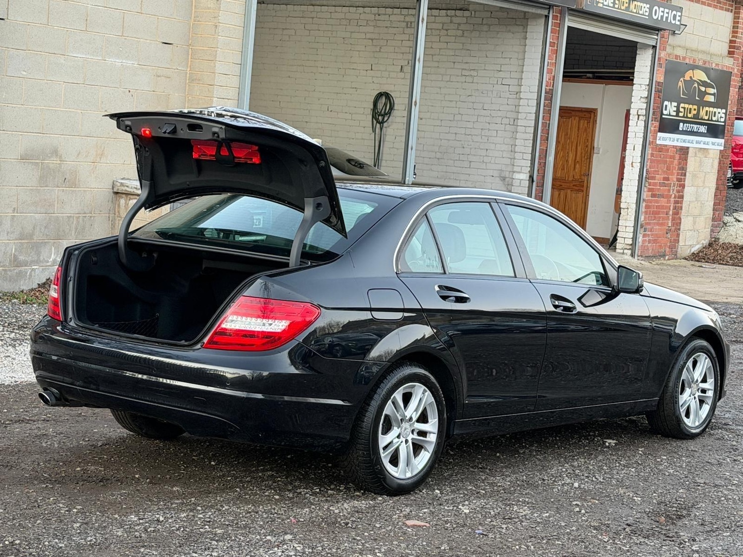 Used Mercedes-Benz C Class 2013 for sale - 77016478: Photo 15