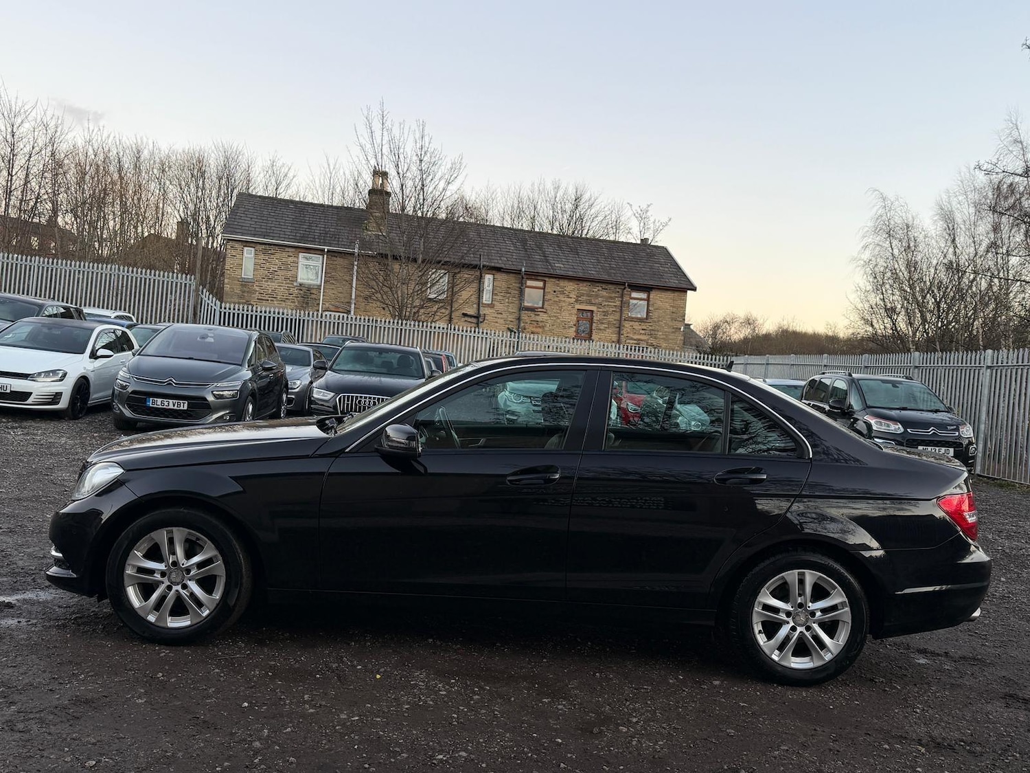 Used Mercedes-Benz C Class 2013 for sale - 77016478: Photo 4