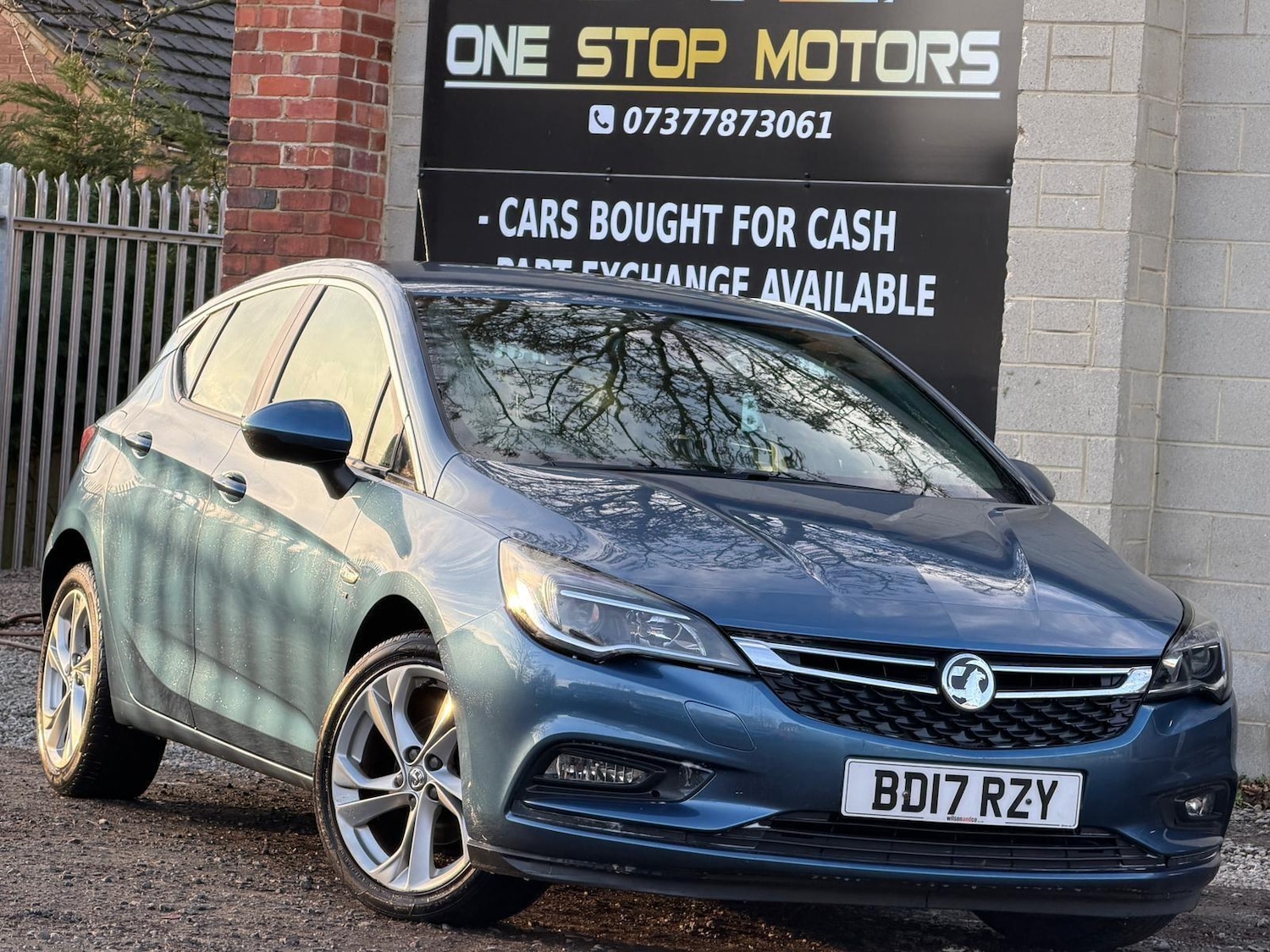 Used Vauxhall Astra 2017 for sale - 77119587: Photo 1