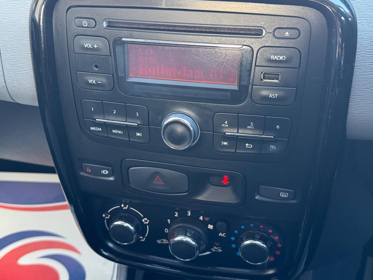 Used Dacia Duster 2014 for sale - 78086116: Photo 22