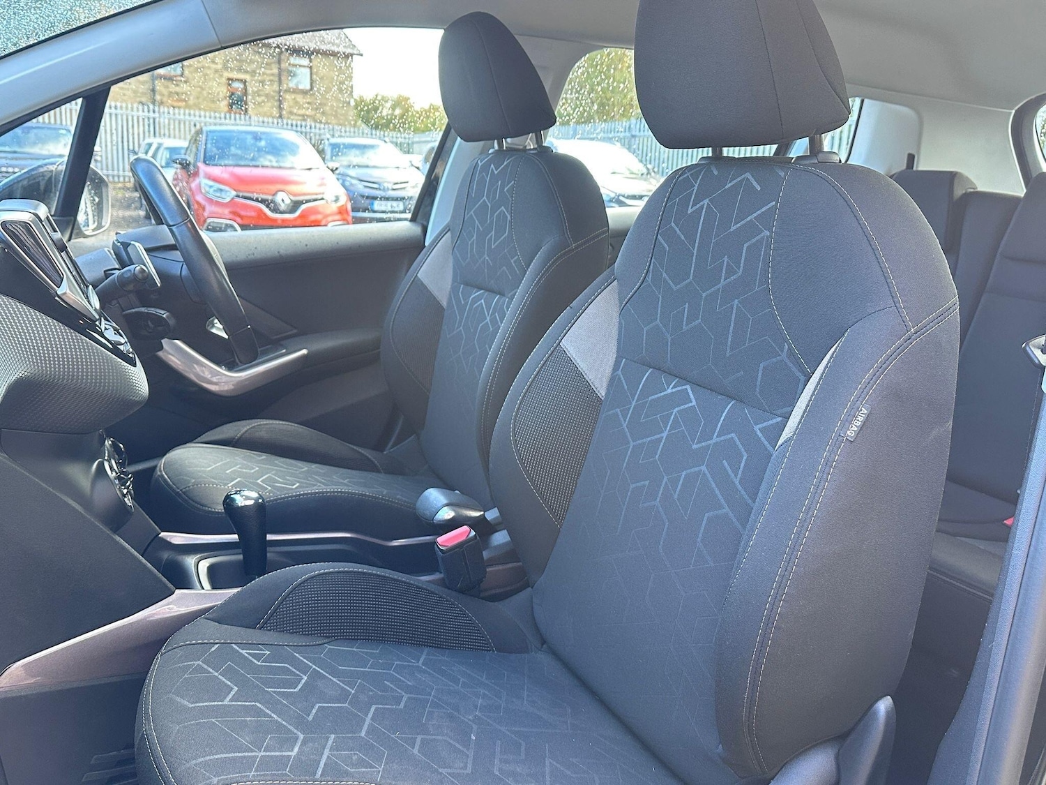 Used Peugeot 2008 2015 for sale - 76606927: Photo 17