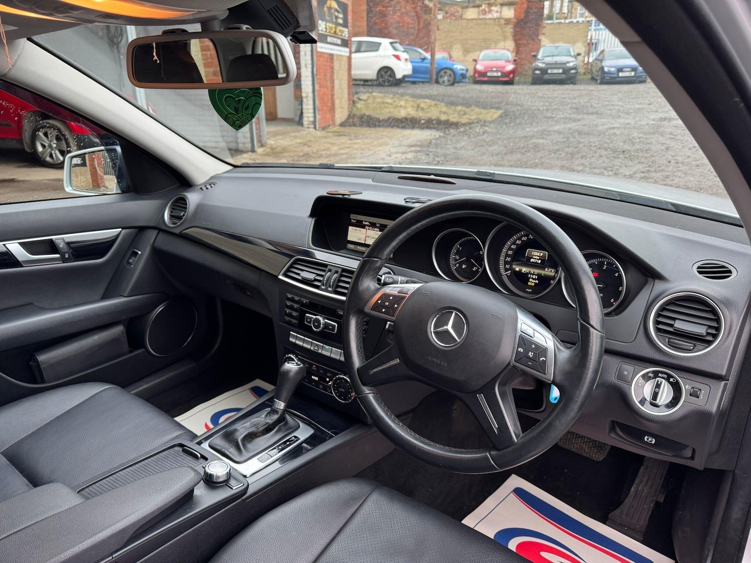 Used Mercedes-Benz C Class 2013 for sale - 77306318: Photo 3