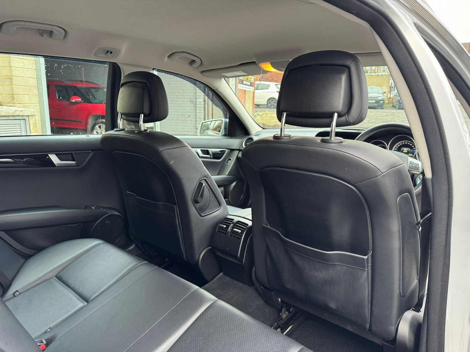 Used Mercedes-Benz C Class 2013 for sale - 77306318: Photo 5