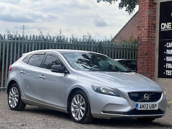 Used Volvo V40 2013 for sale - 75564280: Photo