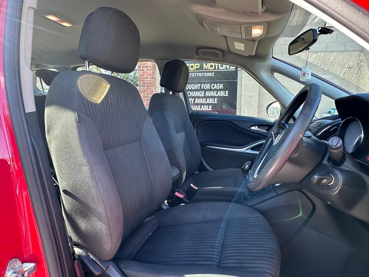 Used Vauxhall Zafira Tourer 2015 for sale - 76032133: Photo 11