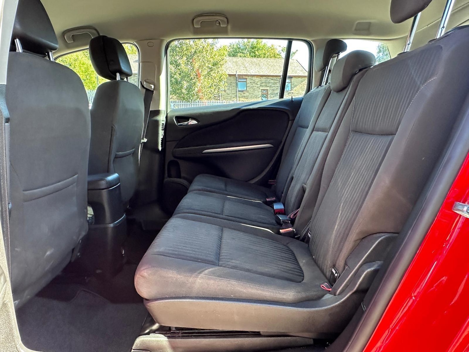 Used Vauxhall Zafira Tourer 2015 for sale - 76032133: Photo 13