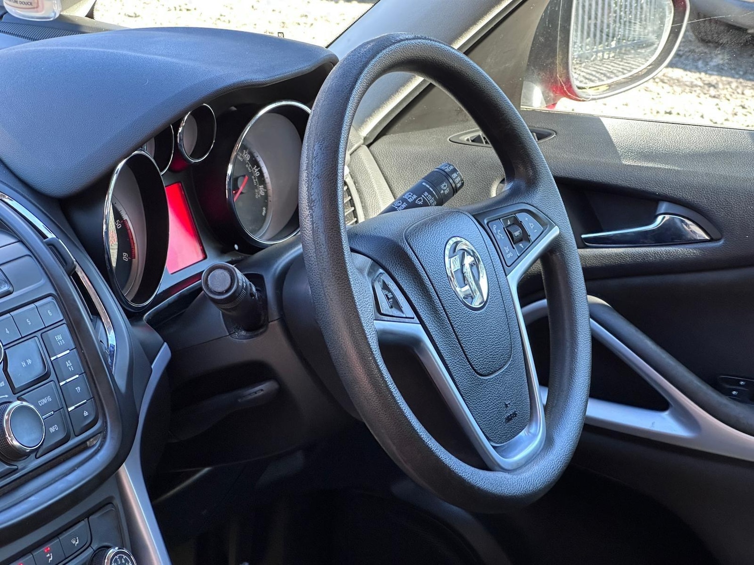 Used Vauxhall Zafira Tourer 2015 for sale - 76032133: Photo 24