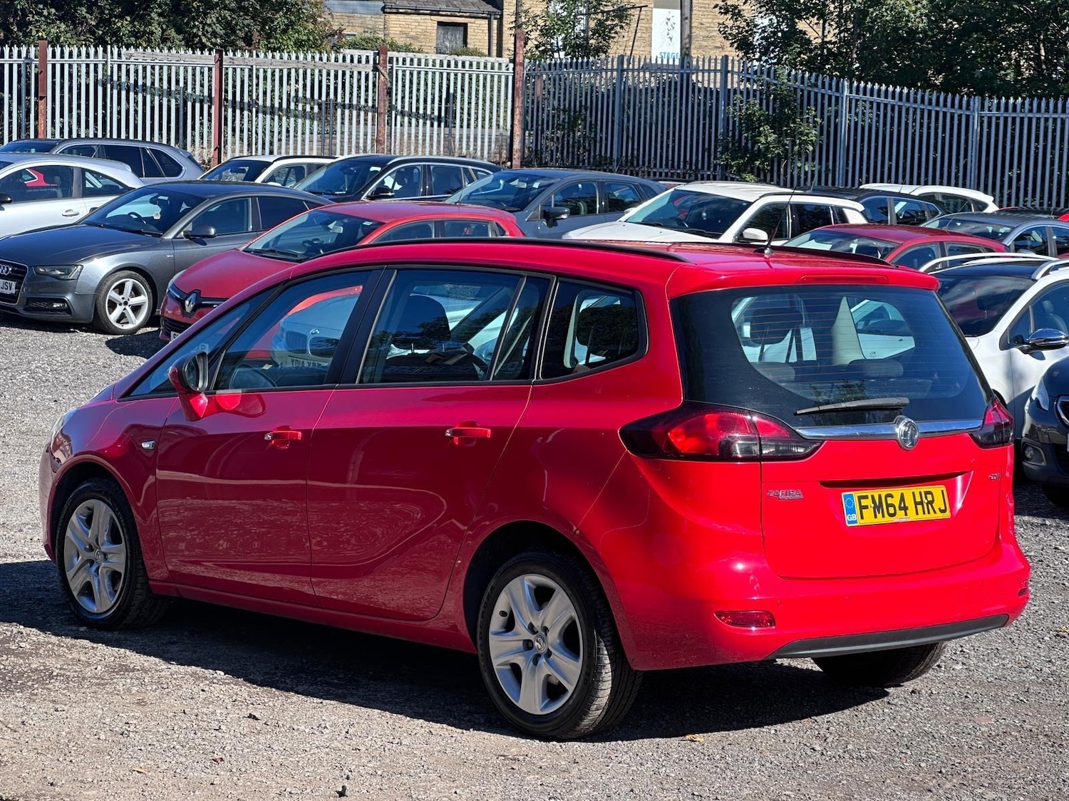 Used Vauxhall Zafira Tourer 2015 for sale - 76032133: Photo 4