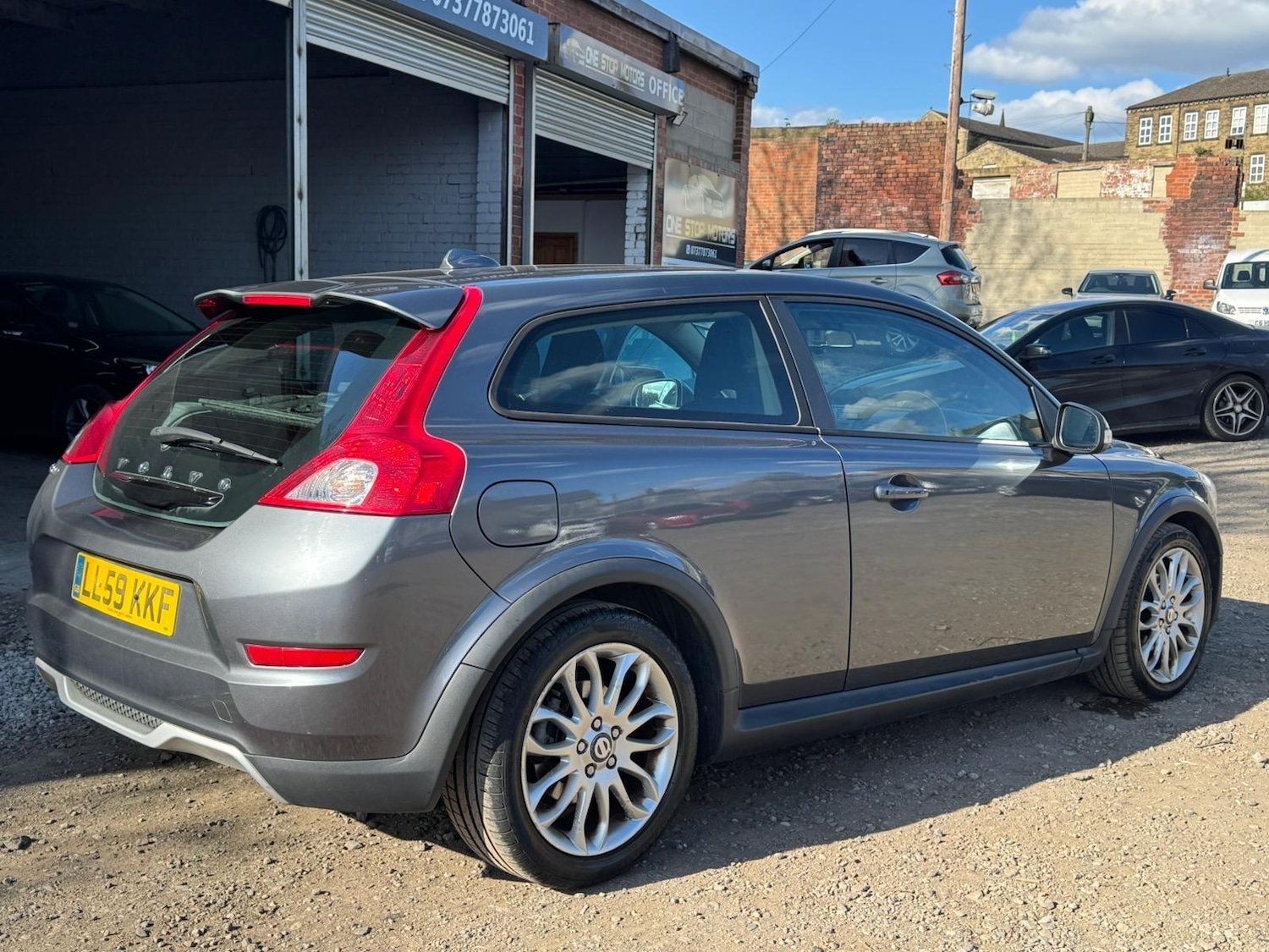 Used Volvo C30 2009 for sale - 78205351: Photo 3