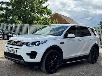 Used Land Rover Discovery Sport 2018 for sale - 78809916: Photo