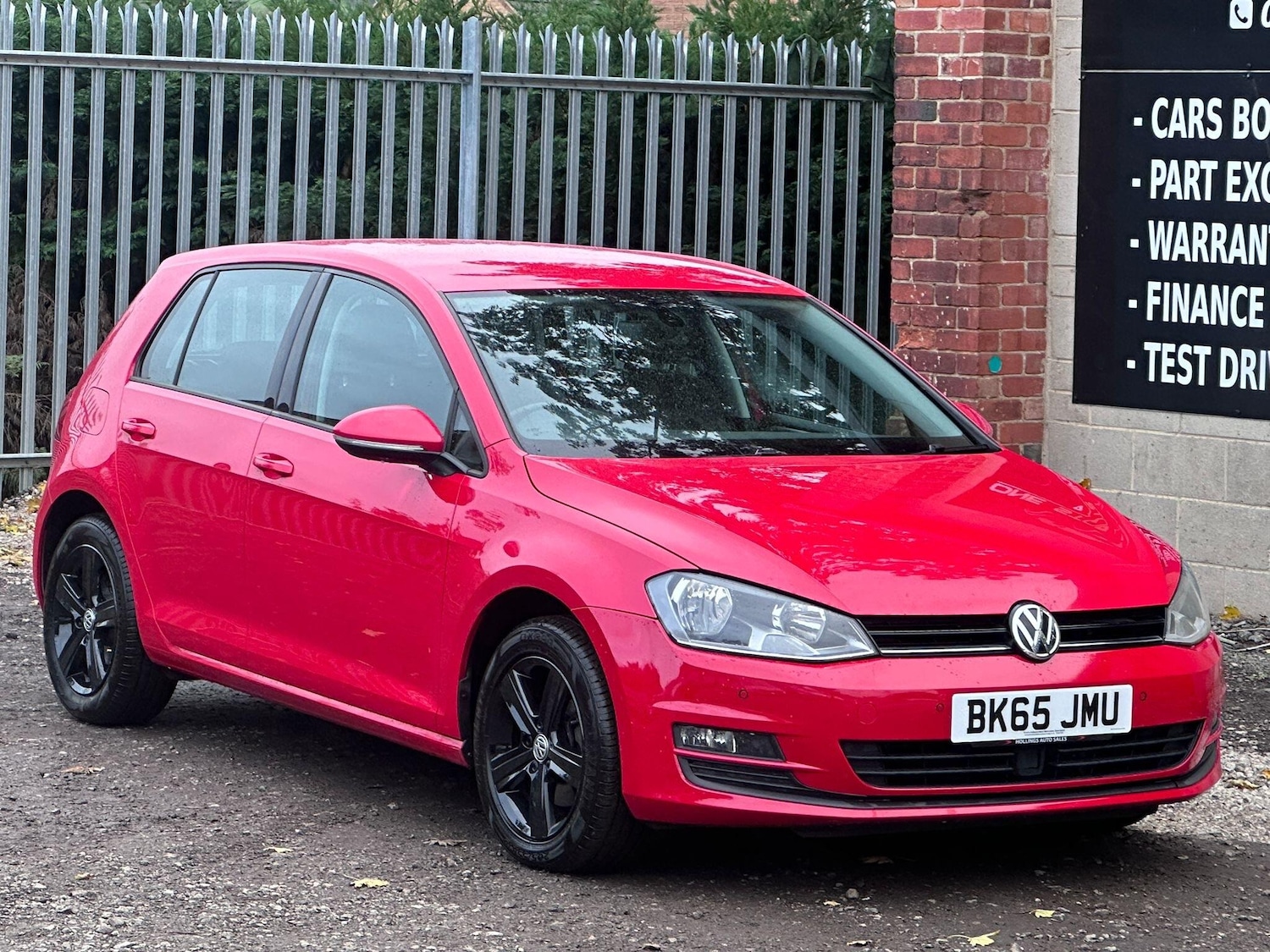 Used Volkswagen Golf 2015 for sale - 76337290: Photo 2