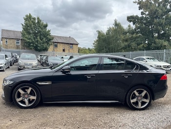 Used Jaguar XE 2016 for sale - 79453390: Photo