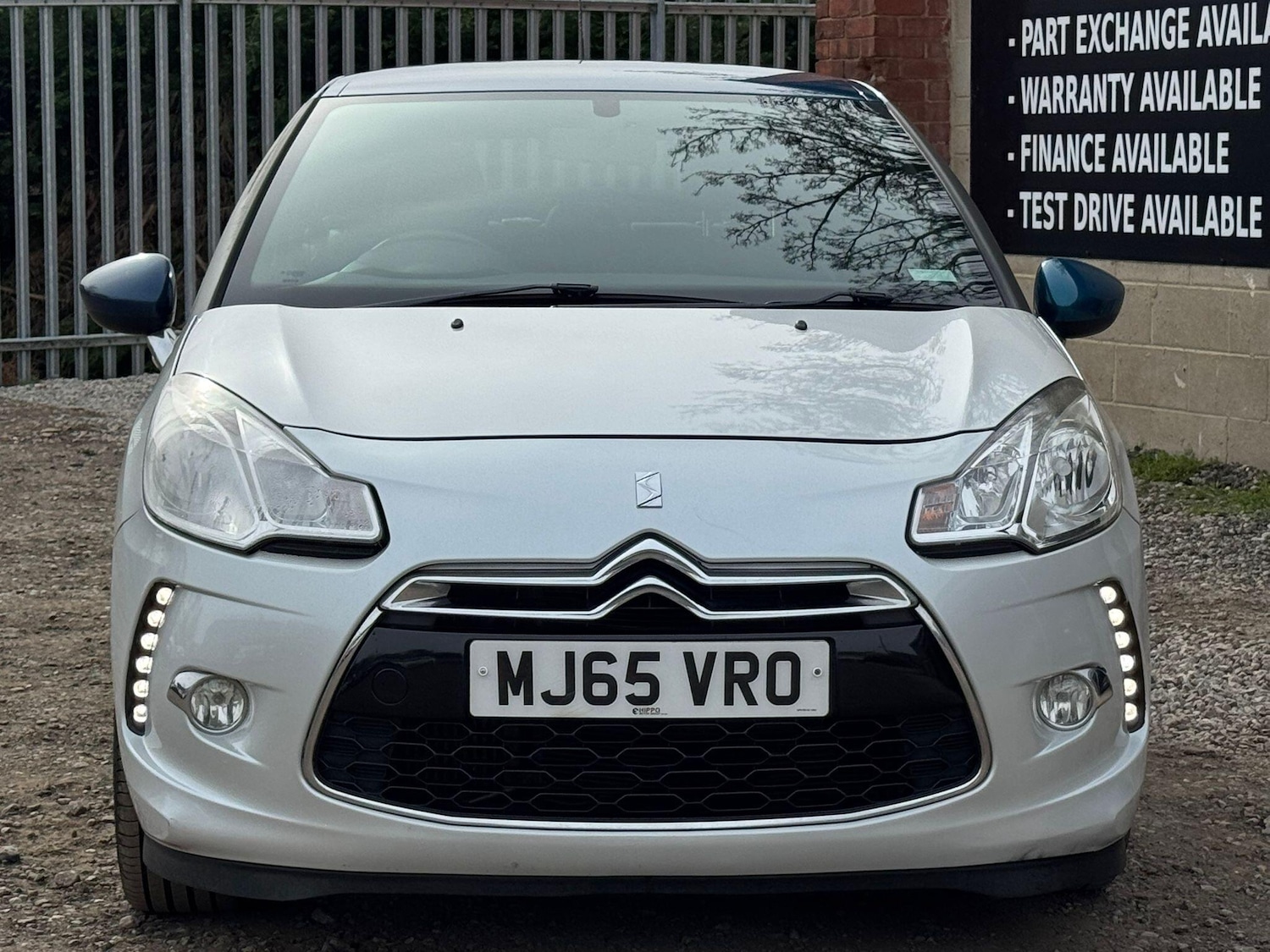 Used DS Automobiles DS 3 2015 for sale - 77994254: Photo 2