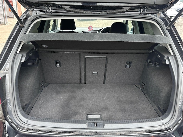 Used Volkswagen Golf 2014 for sale - 76295116: Photo 8