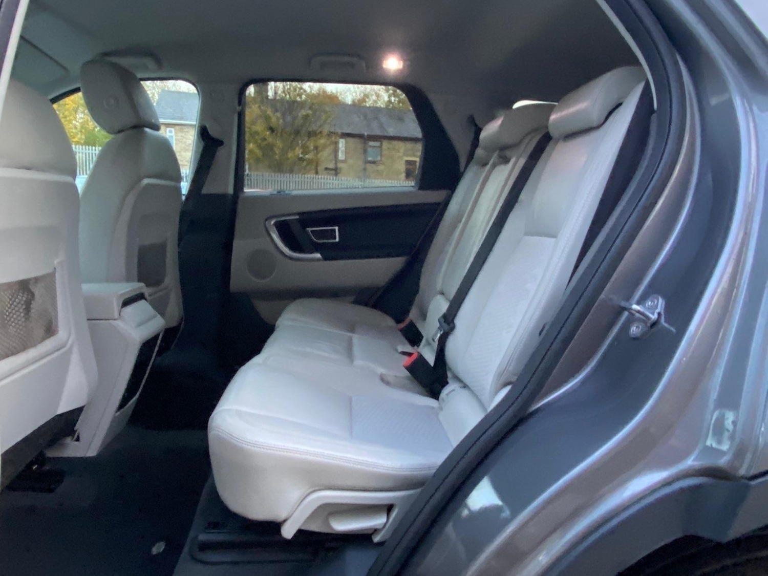 Used Land Rover Discovery Sport 2015 for sale - 76994837: Photo 10