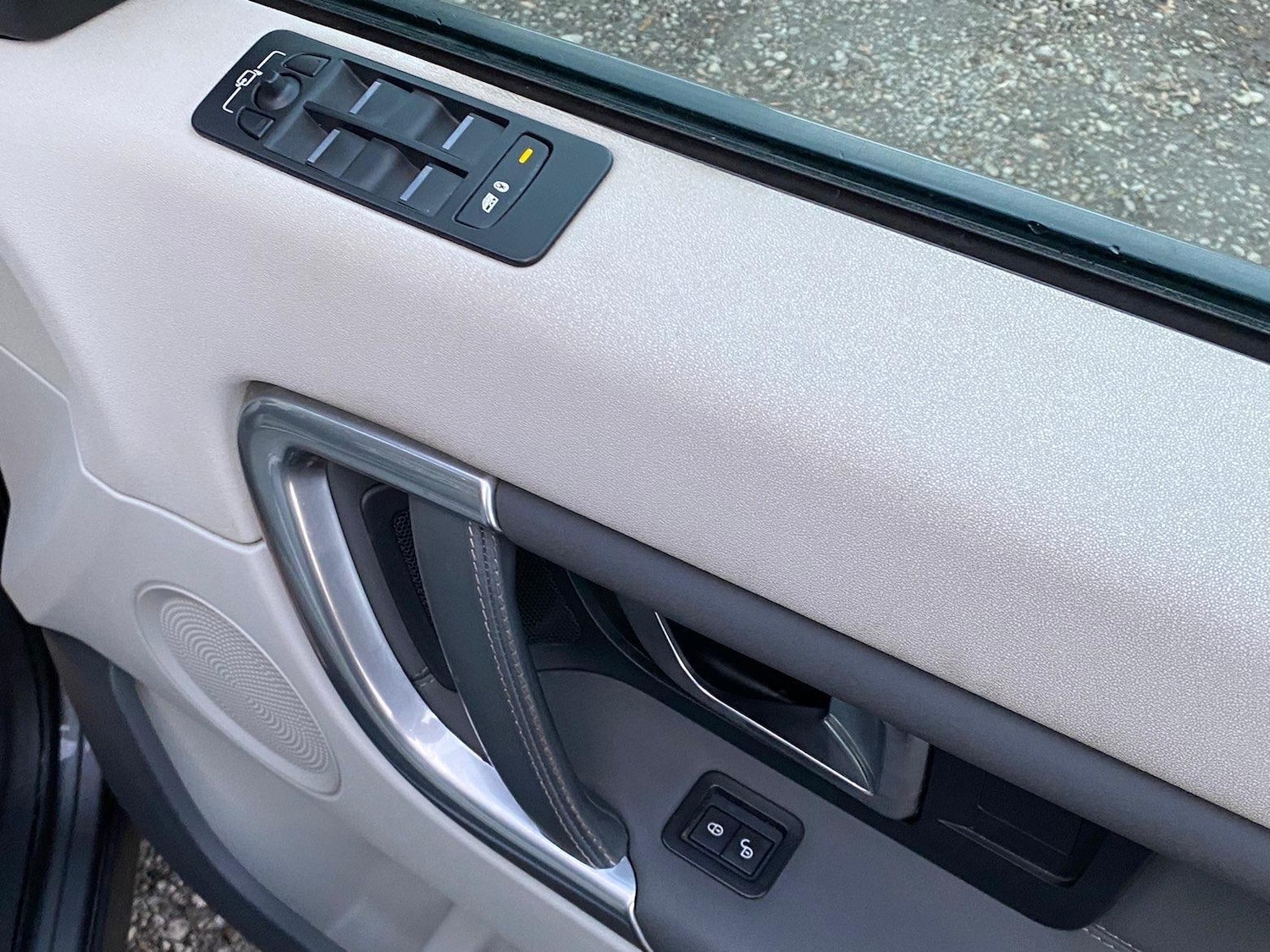 Used Land Rover Discovery Sport 2015 for sale - 76994837: Photo 15